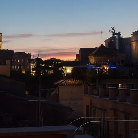 Sky View In Apartment Rome